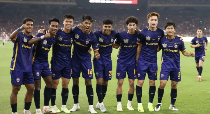 ‘Saham’ Azam Azmi melonjak selepas aksi berdepan Manchester United